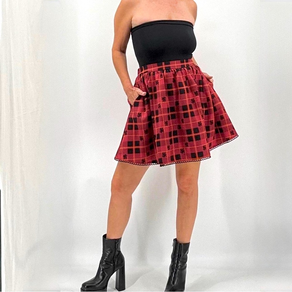 Hot Topic Harry Potter Gryffindor Witchcore Schoolgirl Academia Mini Skirt NWT